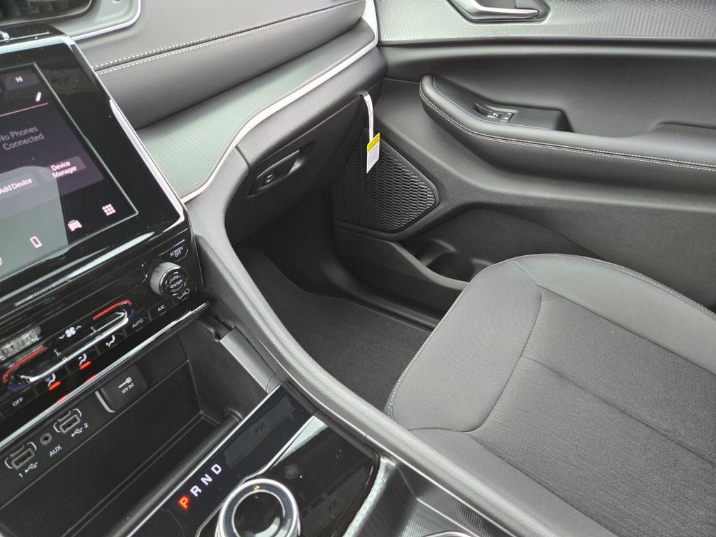 2025 Jeep Grand Cherokee GRAND CHEROKEE LAREDO X 4X2