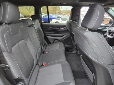 2025 Jeep Grand Cherokee Laredo X 4x4