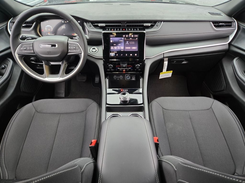 2025 Jeep Grand Cherokee GRAND CHEROKEE LAREDO X 4X4