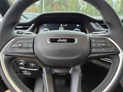 2025 Jeep Grand Cherokee GRAND CHEROKEE LAREDO X 4X4