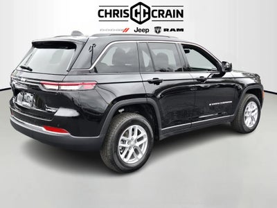 2025 Jeep Grand Cherokee GRAND CHEROKEE LAREDO X 4X4
