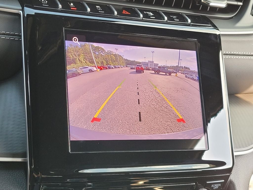 2025 Jeep Grand Cherokee GRAND CHEROKEE LAREDO X 4X4