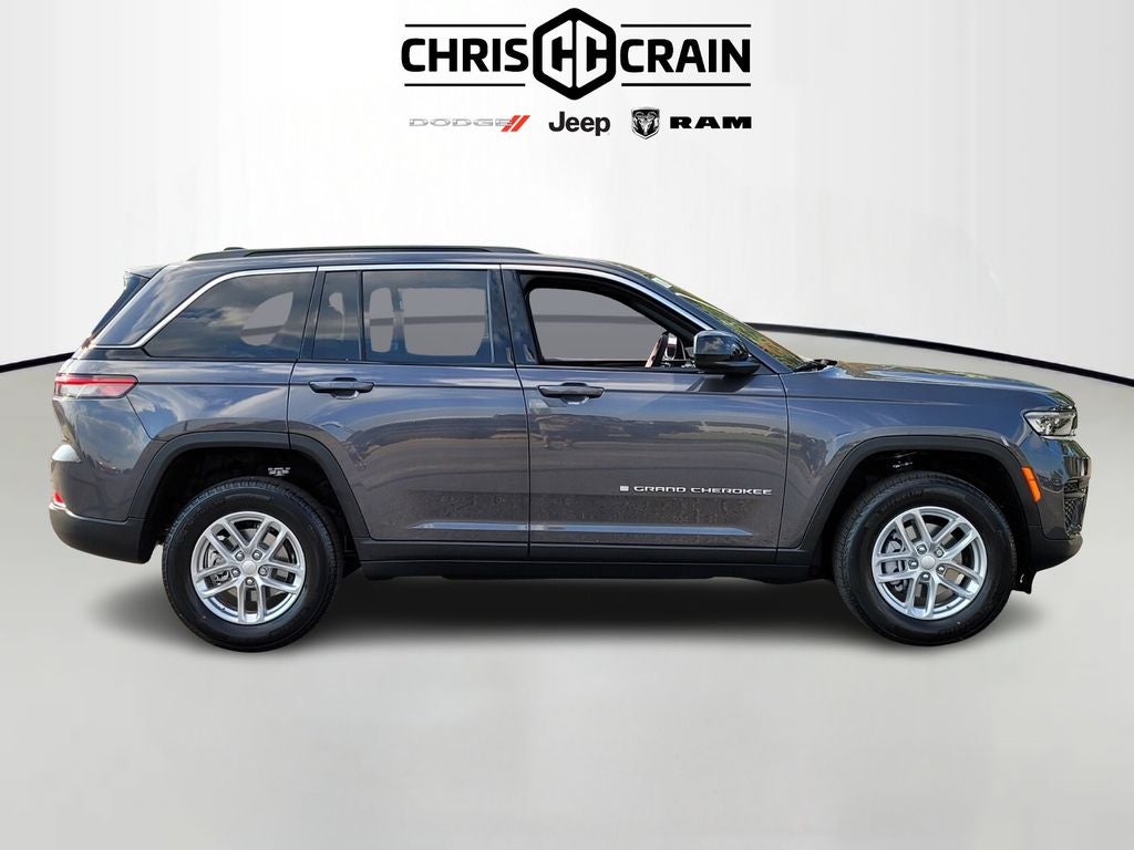 2025 Jeep Grand Cherokee GRAND CHEROKEE LAREDO X 4X4