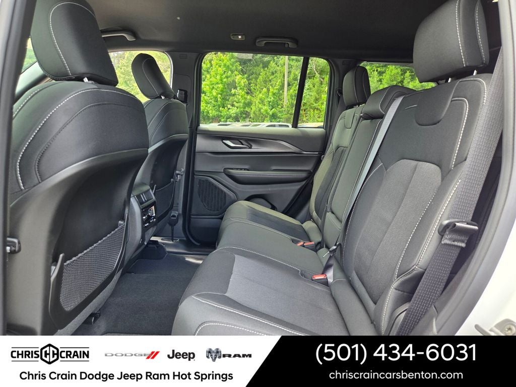 2026 Jeep Grand Cherokee GRAND CHEROKEE LAREDO 4X4