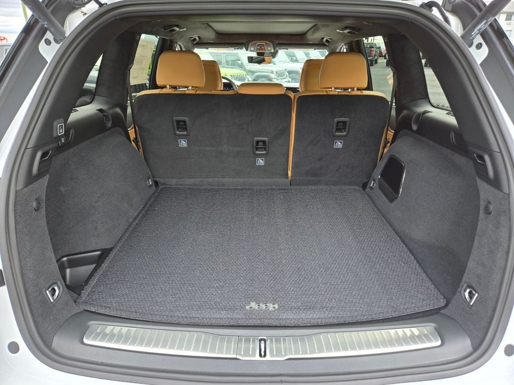 2025 Jeep Grand Cherokee GRAND CHEROKEE SUMMIT RESERVE 4X4