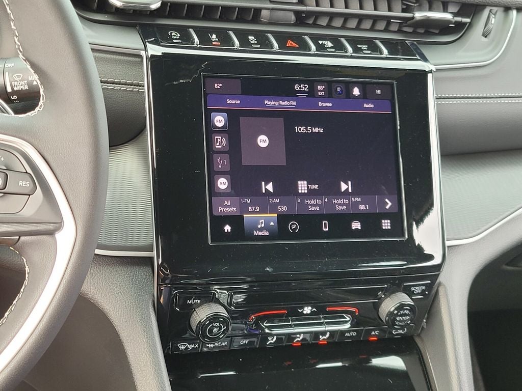 2025 Jeep Grand Cherokee GRAND CHEROKEE L LAREDO 4X2