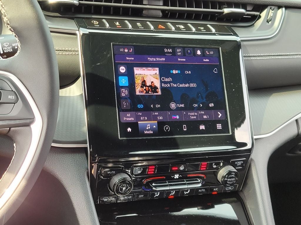 2025 Jeep Grand Cherokee GRAND CHEROKEE L LAREDO X 4X4