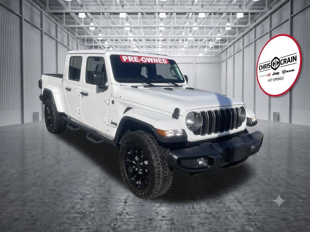 Used 2025 Jeep Gladiator Nighthawk with VIN 1C6PJTAG2SL513834 for sale in Little Rock