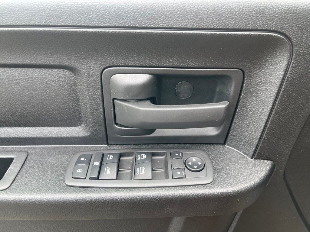2022 RAM 1500 Classic Tradesman Quad Cab 4x2 6'4' Box