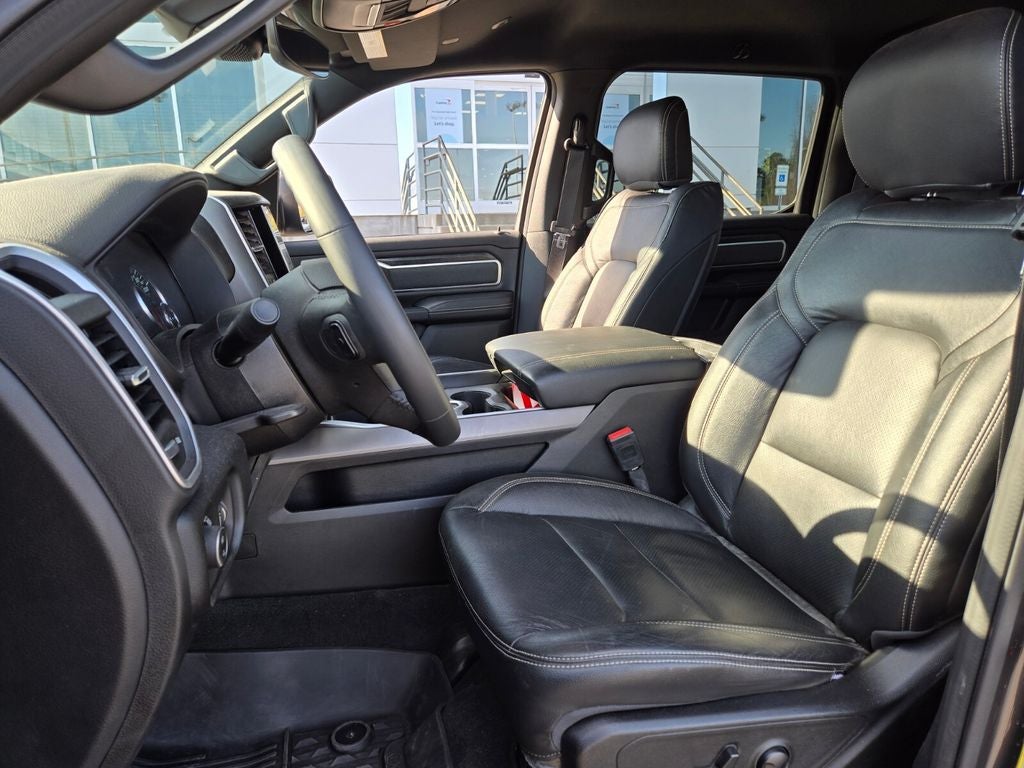 2022 RAM 1500 Big Horn Crew Cab 4x4 5'7' Box