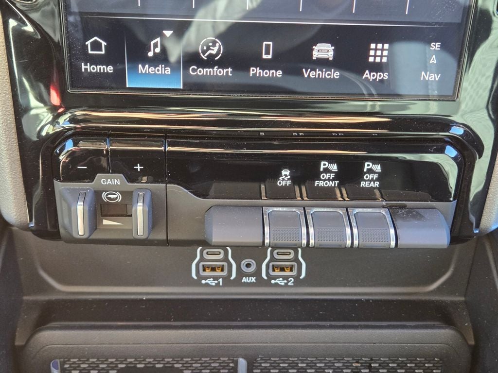 2026 RAM 1500 Big Horn Crew Cab 4x4 5'7' Box