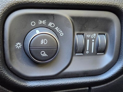 2026 RAM 1500 Big Horn Crew Cab 4x4 5'7' Box