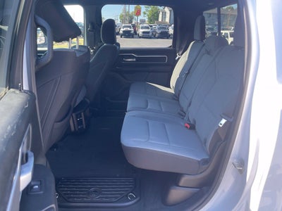 2024 RAM 1500 Big Horn Crew Cab 4x4 5'7' Box