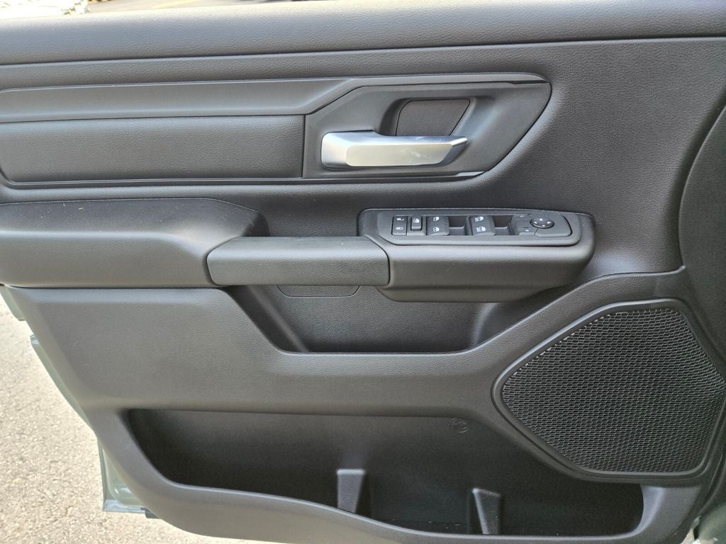 2026 RAM Ram 1500 RAM 1500 TRADESMAN CREW CAB 4X4 5'7' BOX