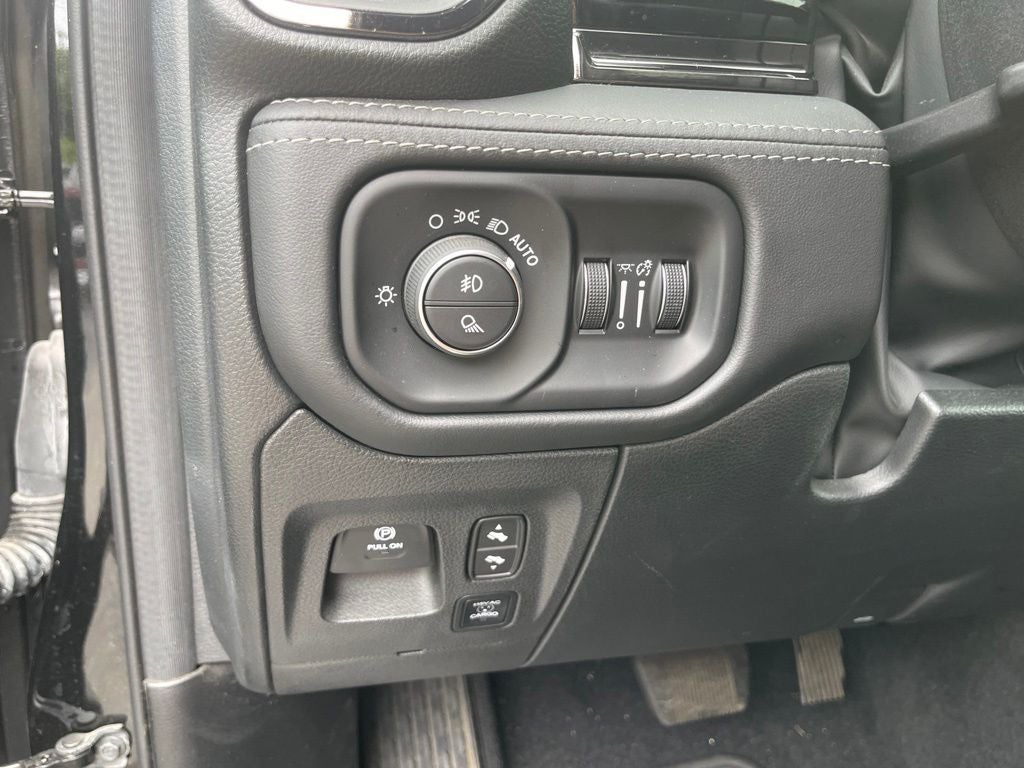 2025 RAM 1500 Limited Crew Cab 4x4 5'7' Box