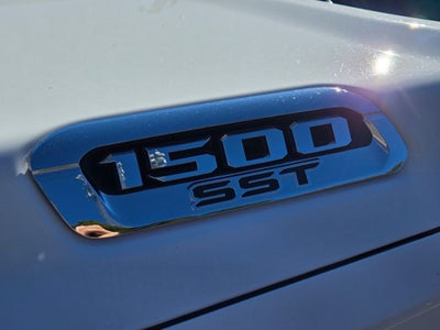 2025 RAM 1500 Laramie Crew Cab 4x4 5'7' Box