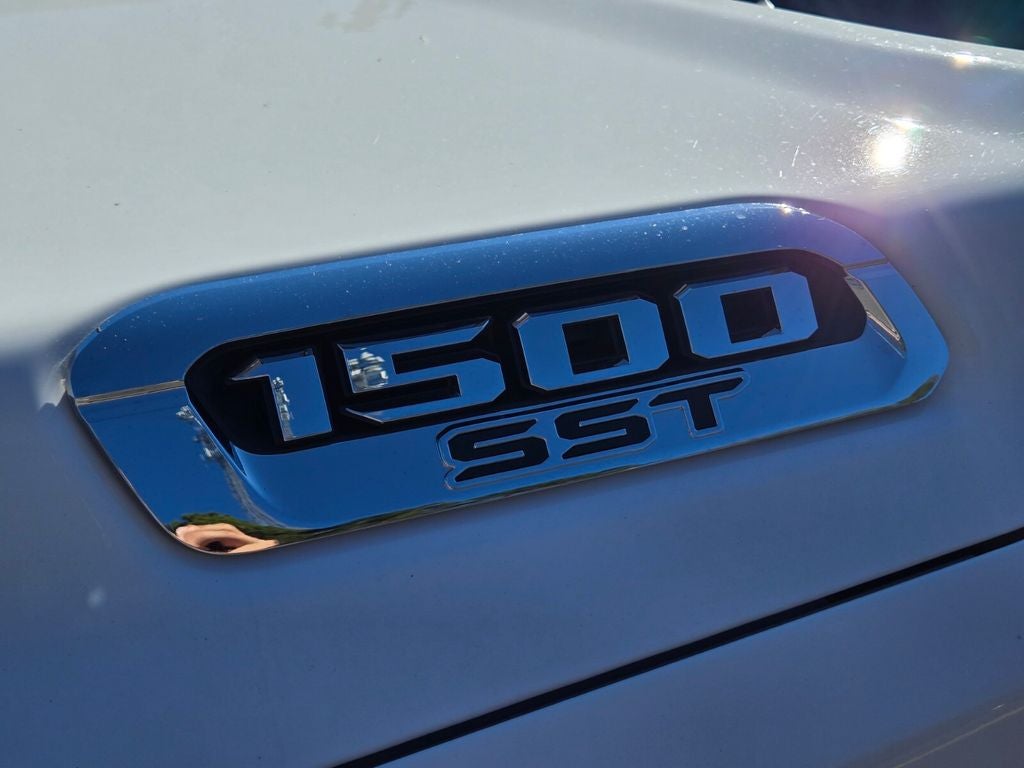 2025 RAM 1500 Laramie Crew Cab 4x4 5'7' Box