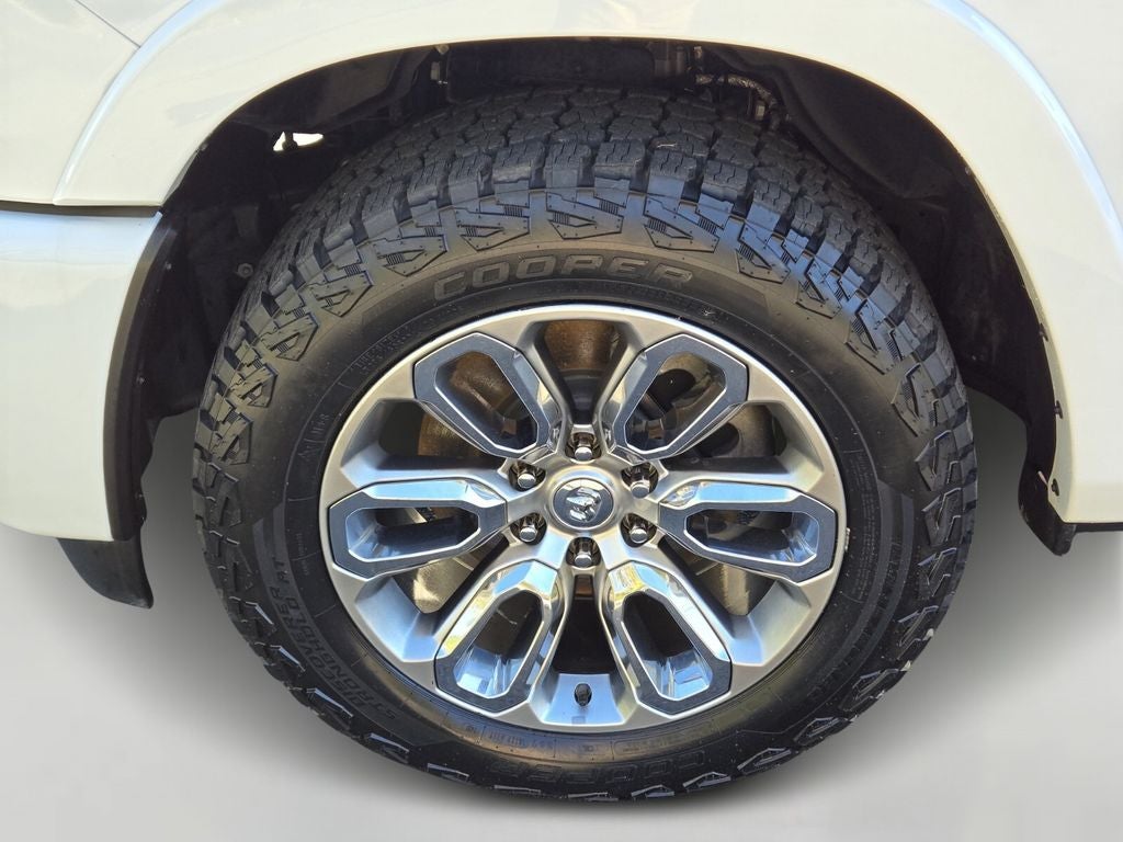 2025 RAM 1500 Laramie Crew Cab 4x4 5'7' Box