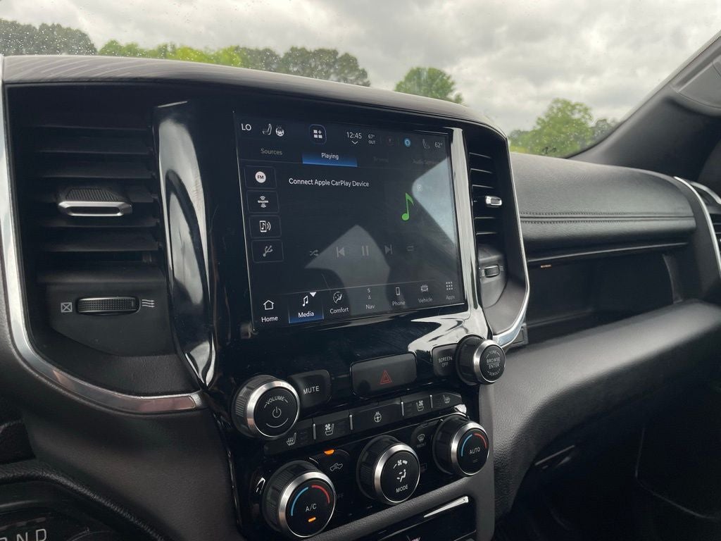 2023 RAM 1500 Laramie Crew Cab 4x4 5'7' Box