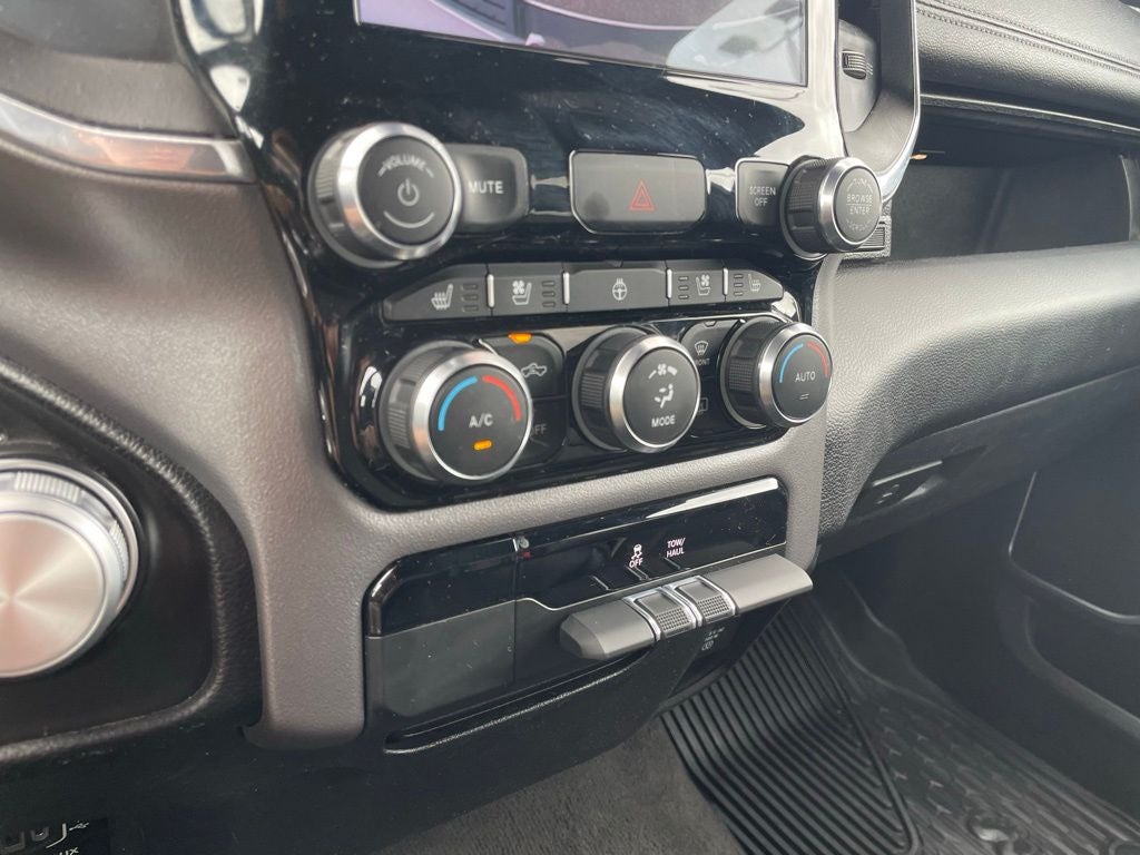 2023 RAM 1500 Laramie Crew Cab 4x4 5'7' Box