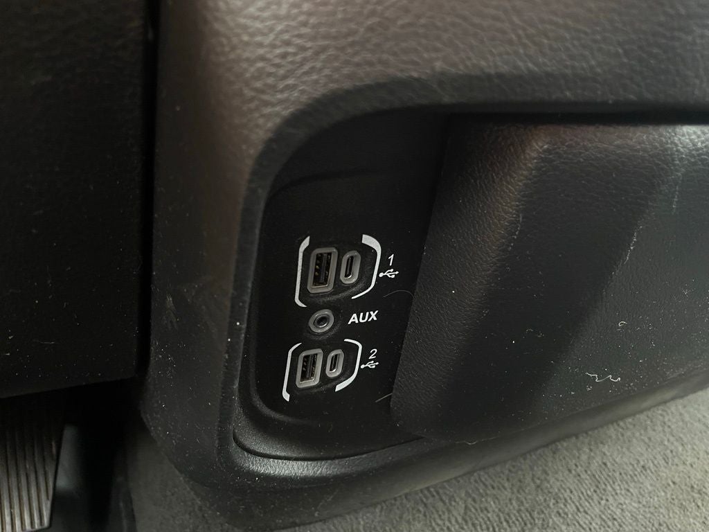 2023 RAM 1500 Laramie Crew Cab 4x4 5'7' Box