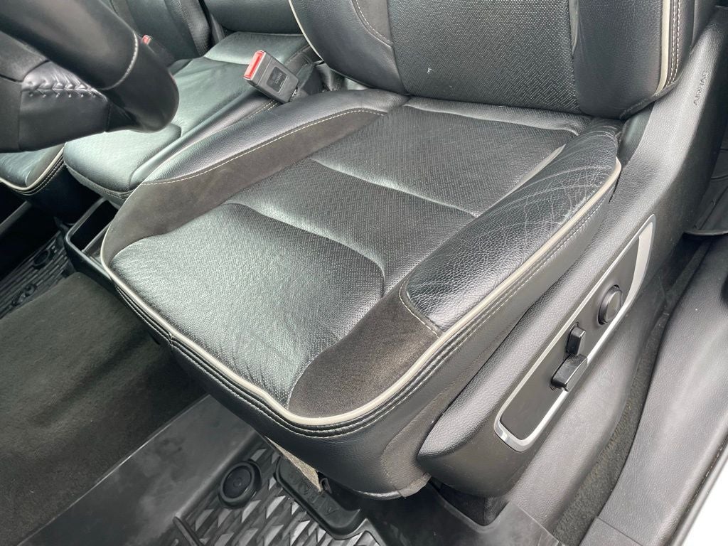 2023 RAM 1500 Laramie Crew Cab 4x4 5'7' Box