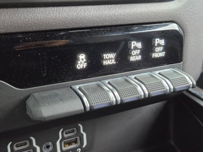 2022 RAM 1500 Laramie Crew Cab 4x4 6'4' Box