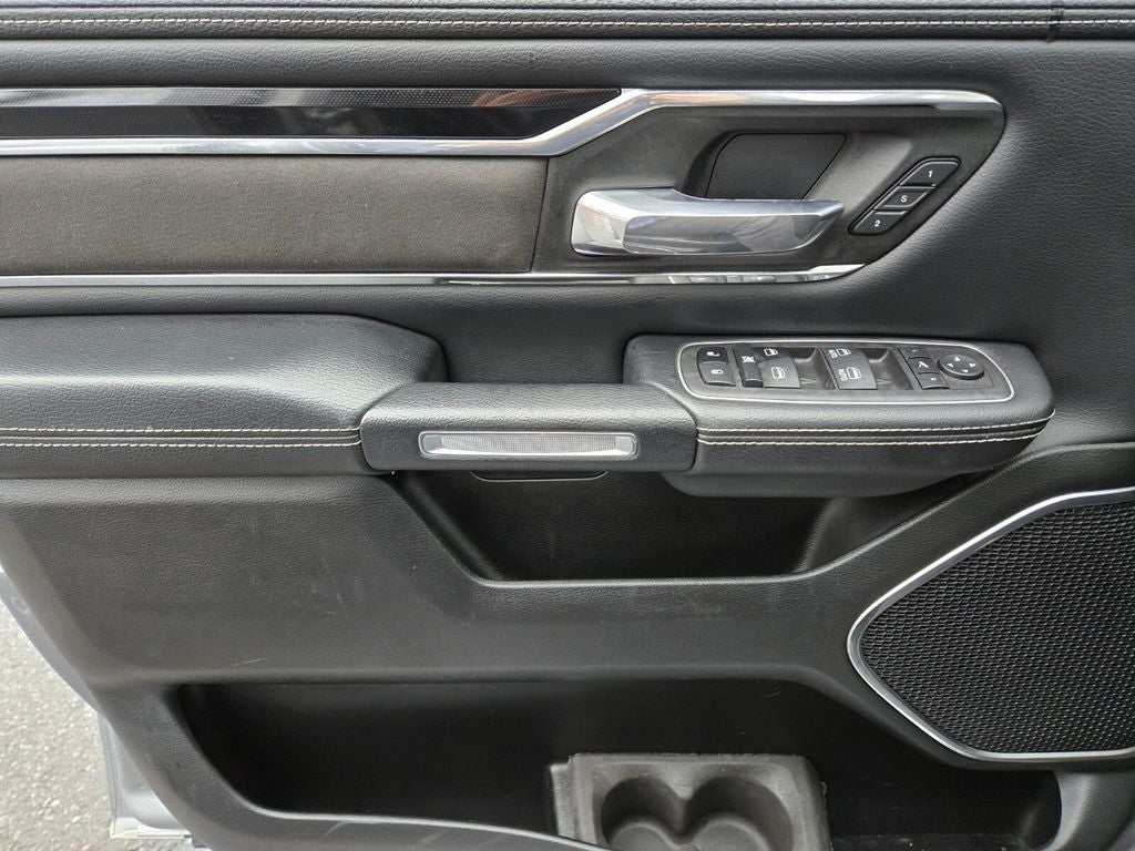 2022 RAM 1500 Laramie Crew Cab 4x4 6'4' Box