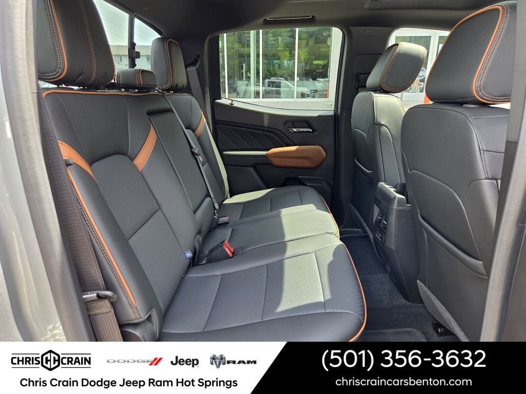 2025 GMC Canyon 4WD AT4