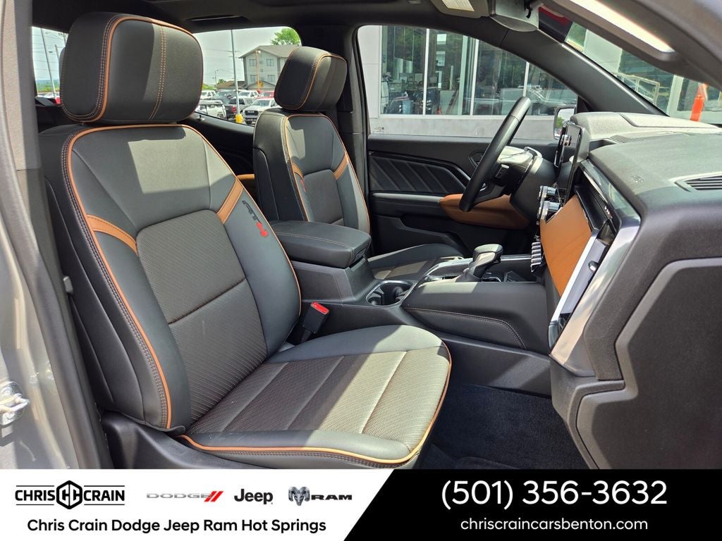 2025 GMC Canyon 4WD AT4