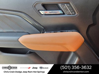 2025 GMC Canyon 4WD AT4