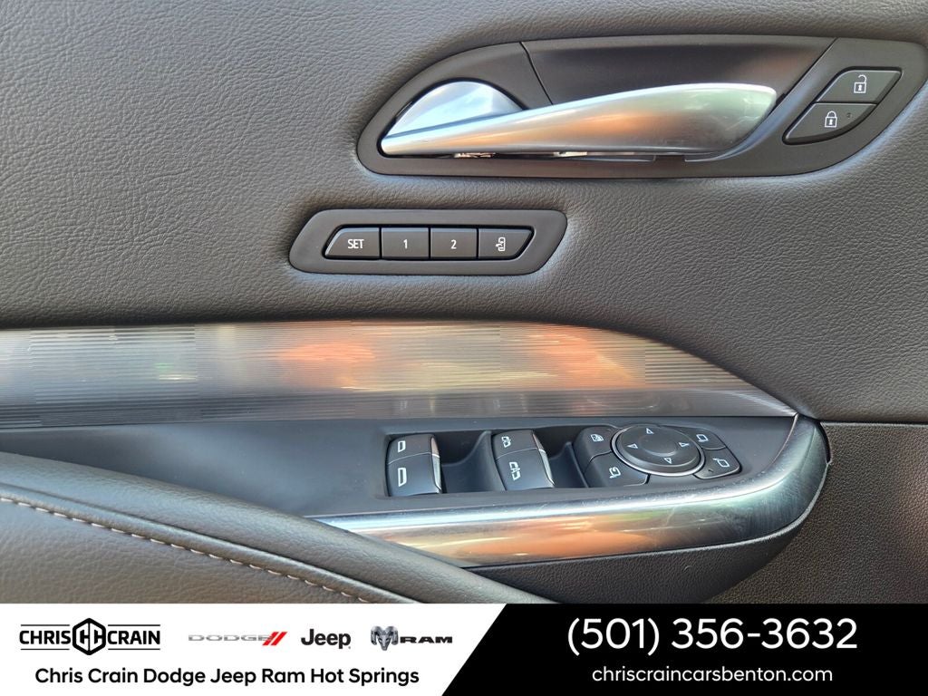 2025 Cadillac XT4 FWD Premium Luxury