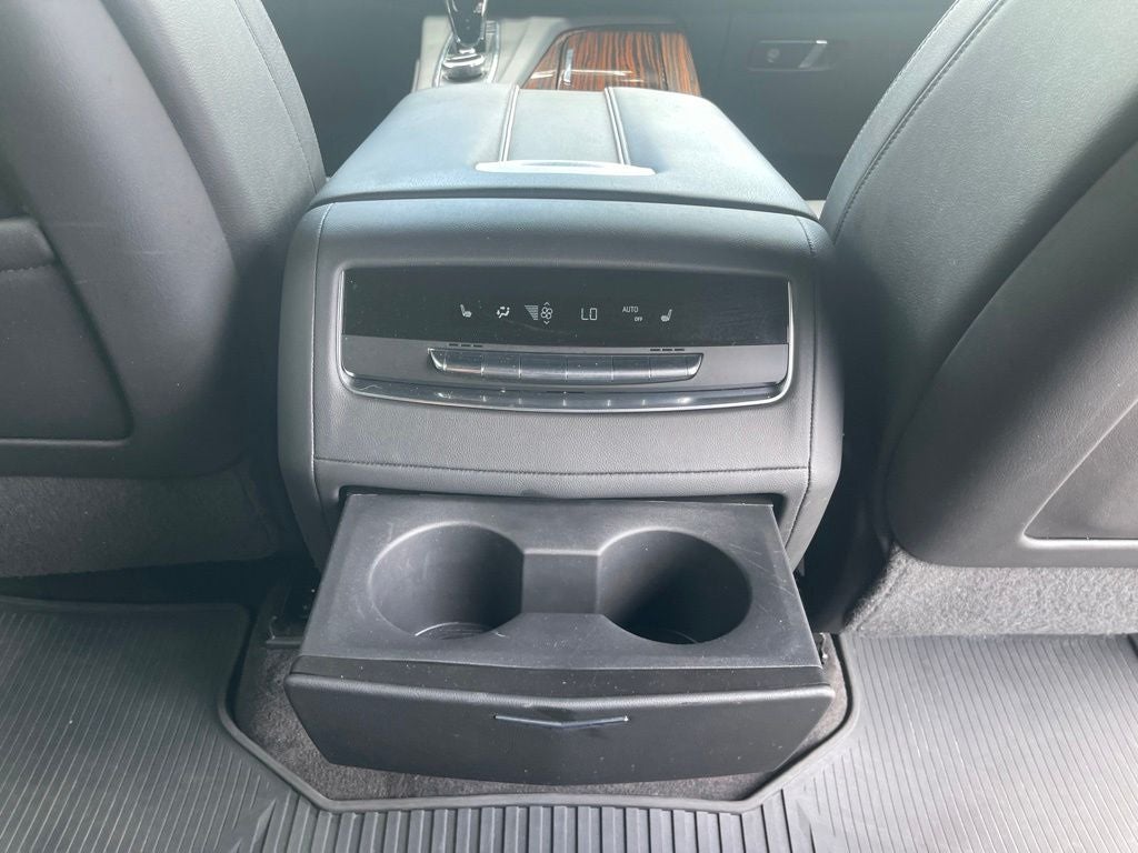 2022 Cadillac Escalade 4WD Luxury