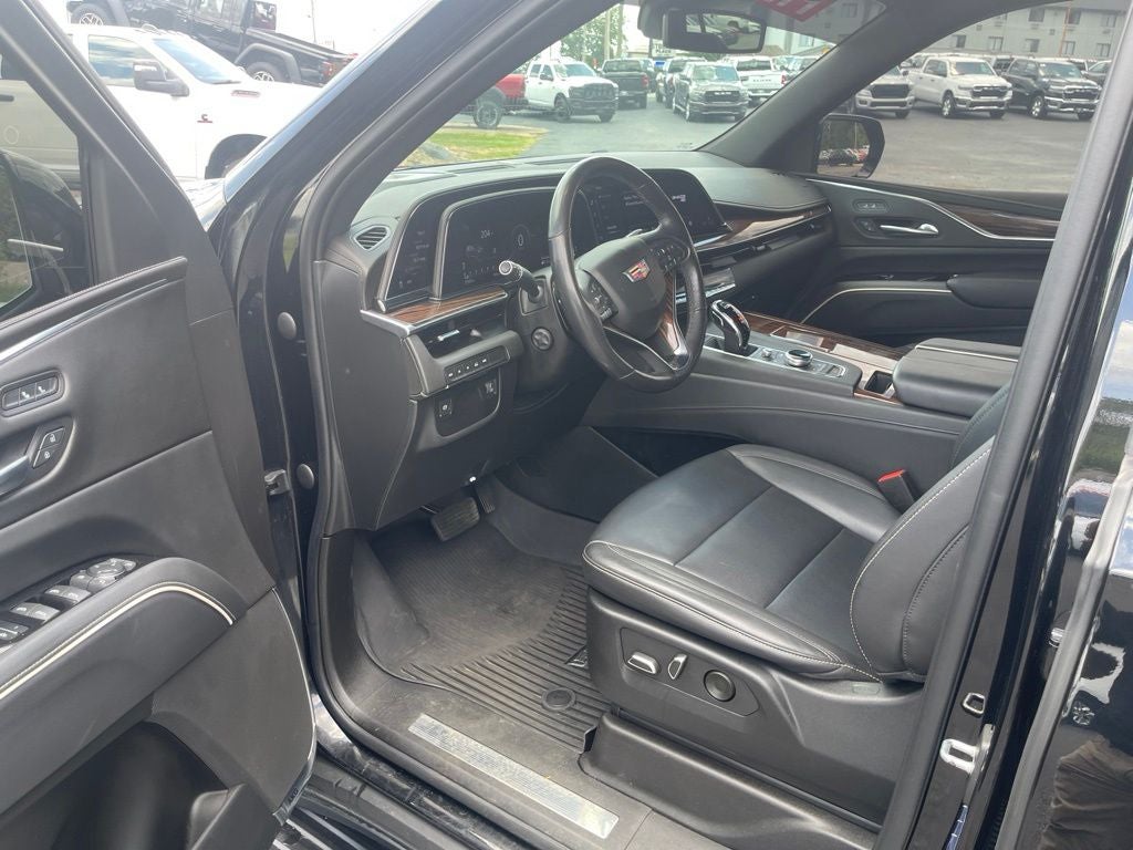 2022 Cadillac Escalade 4WD Luxury