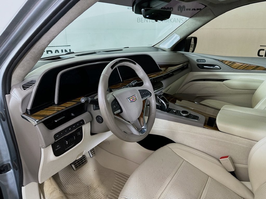 2023 Cadillac Escalade 4WD Sport Platinum