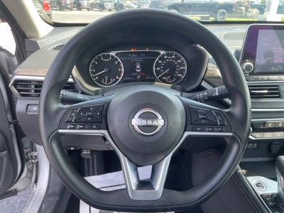 2023 Nissan Altima SV FWD