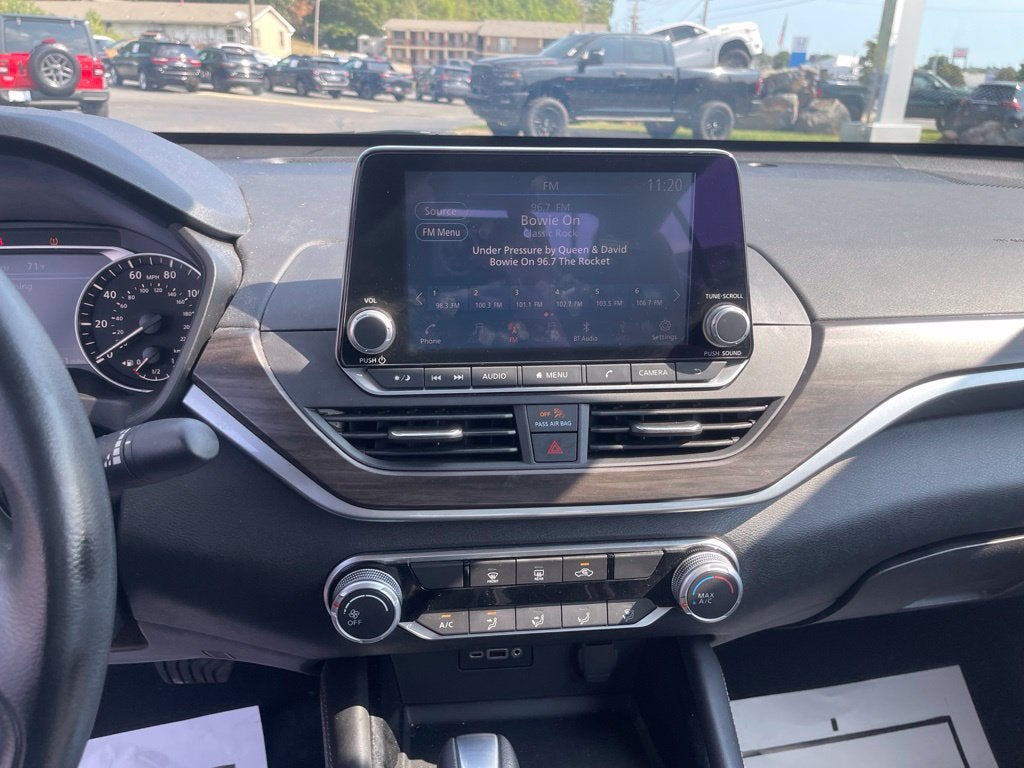 2023 Nissan Altima SV FWD