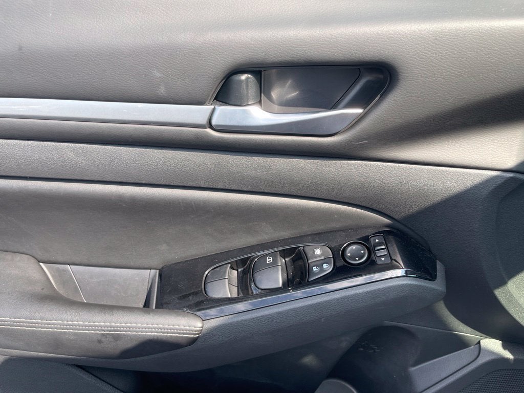 2023 Nissan Altima SV FWD