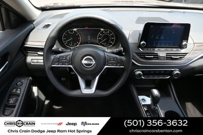 2025 Nissan Altima SV FWD