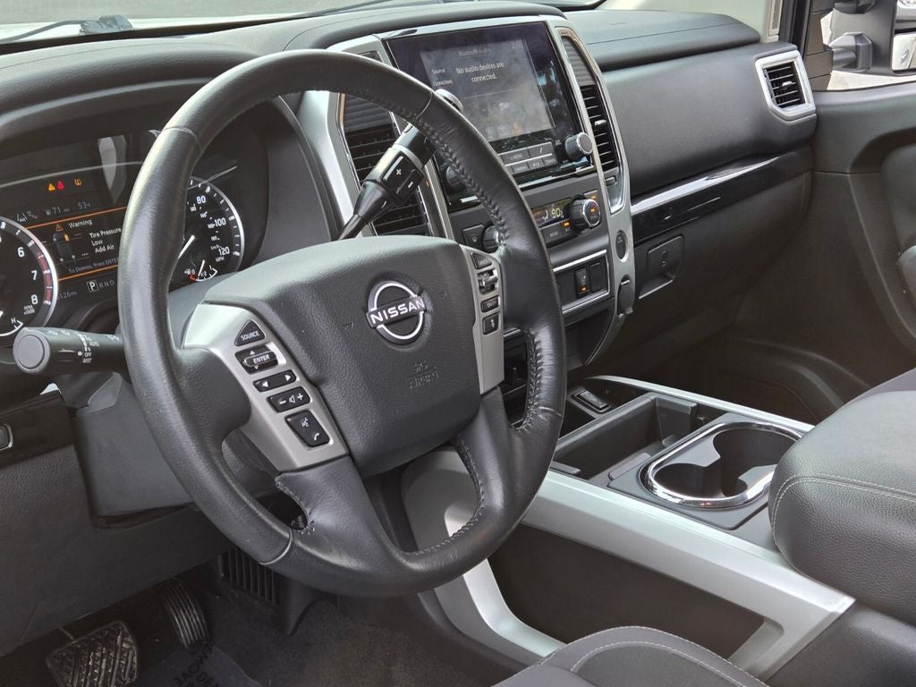 2024 Nissan TITAN Crew Cab SV 4x2