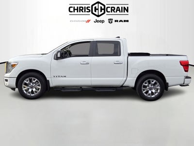 2024 Nissan TITAN Crew Cab SV 4x2