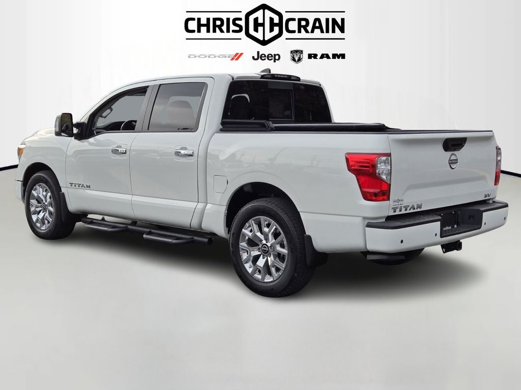 2024 Nissan TITAN Crew Cab SV 4x2