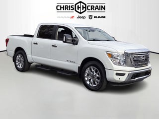 2024 Nissan TITAN Crew Cab SV 4x2