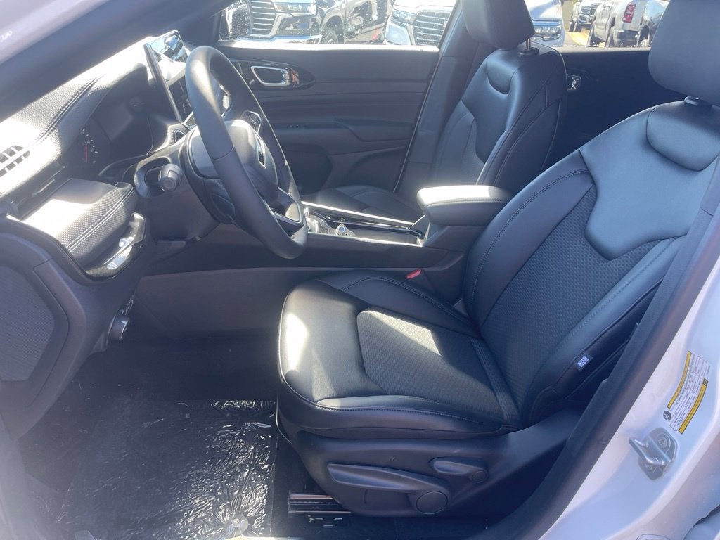 2027 Jeep Compass COMPASS LATITUDE ALTITUDE 4X4