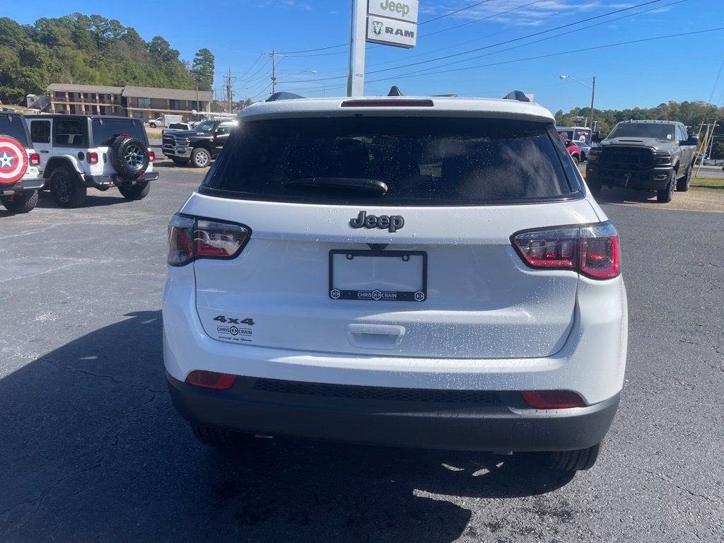 2027 Jeep Compass COMPASS LATITUDE ALTITUDE 4X4