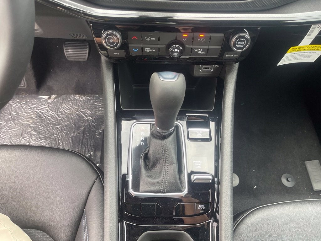 2027 Jeep Compass COMPASS LATITUDE ALTITUDE 4X4