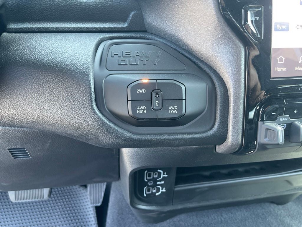 2026 RAM Ram 3500 RAM 3500 TRADESMAN CREW CAB 4X4 8' BOX