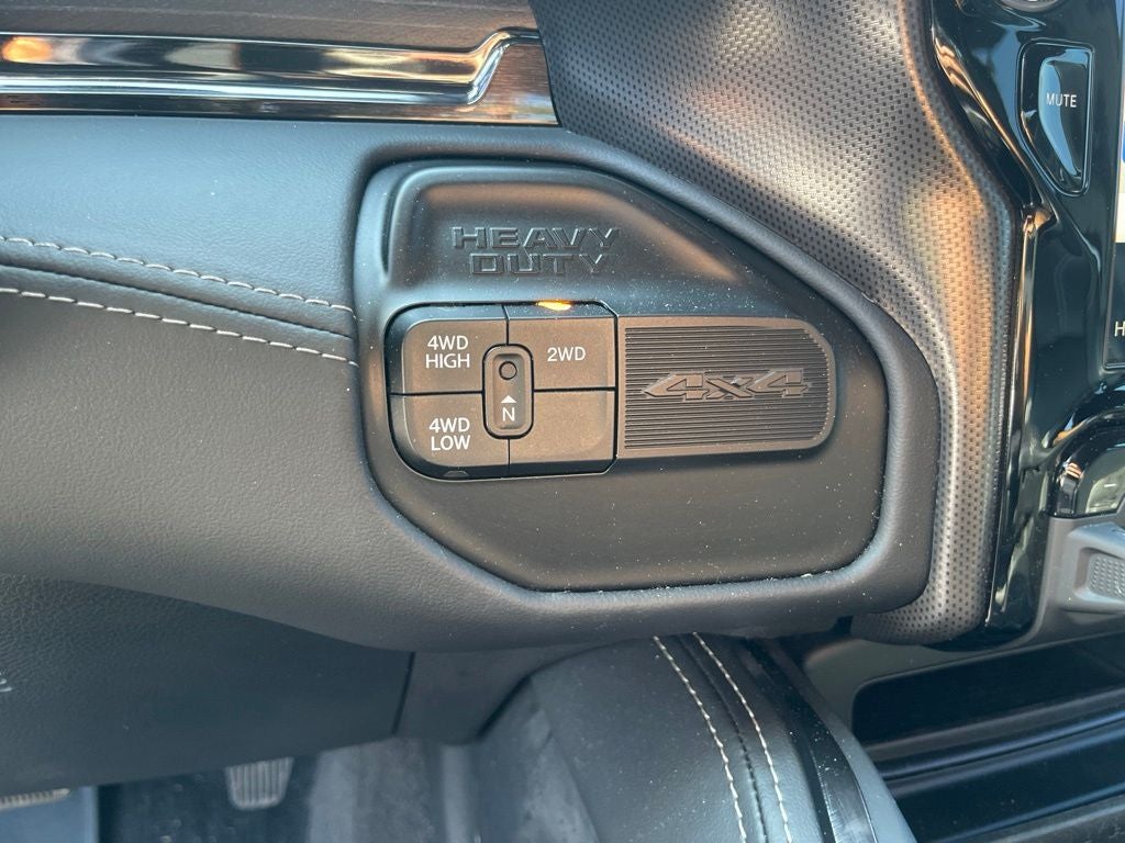 2024 RAM 3500 Limited Crew Cab 4x4 8' Box