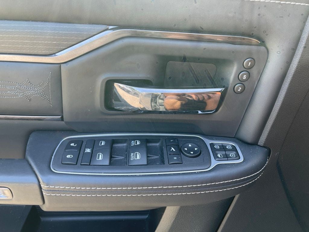 2024 RAM 3500 Limited Crew Cab 4x4 8' Box