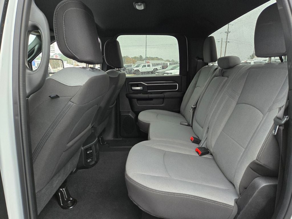 2024 RAM 2500 Big Horn Crew Cab 4x4 6'4' Box